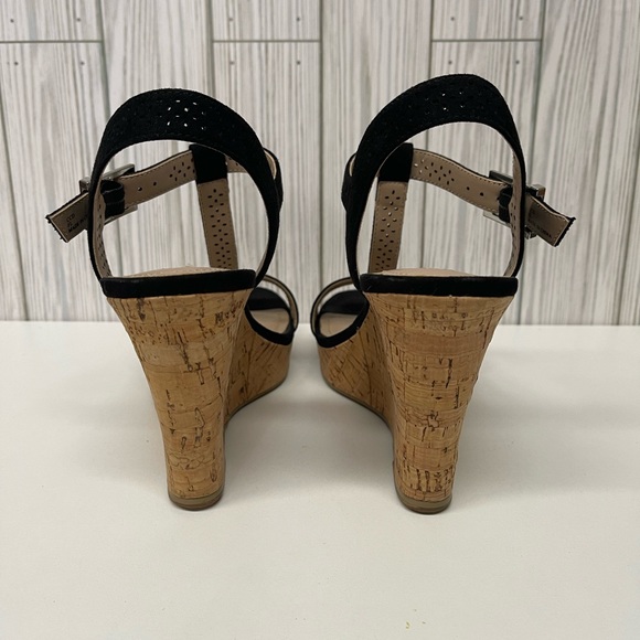 Women’s Black Cork Wedge Heels SZ 7.5 in excellent pre-owned condition. - Picture 4 of 5
